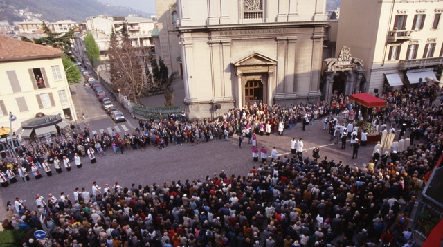 Como, processione del venerdì sato: foto storica